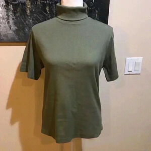 HIGH SIERRA Army Green 95% Cotton 5% Spandex Short Sleeved Turtle Neck-Size L